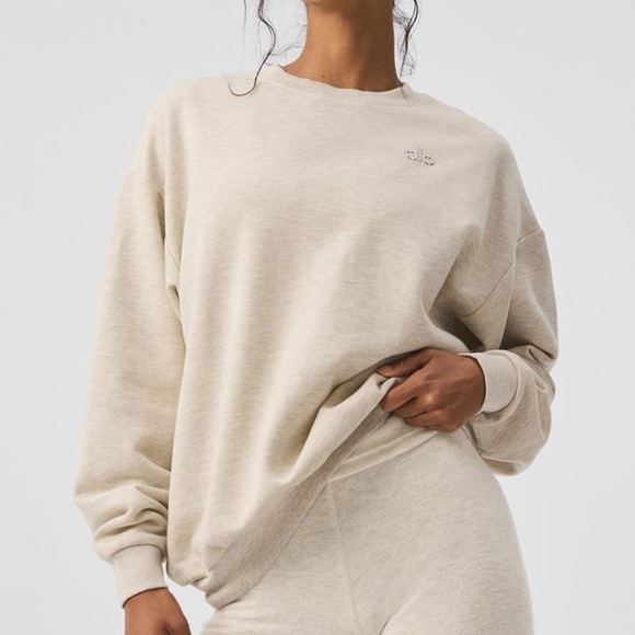 ALO Yoga Sweaters - ALO Yoga Oatmeal Heather Accolade Crewneck Sweater Small